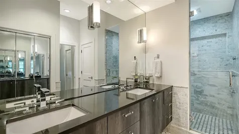 1774 Cherokee Drive Sarasota FL 34239