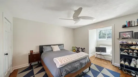 1774 Cherokee Drive Sarasota FL 34239