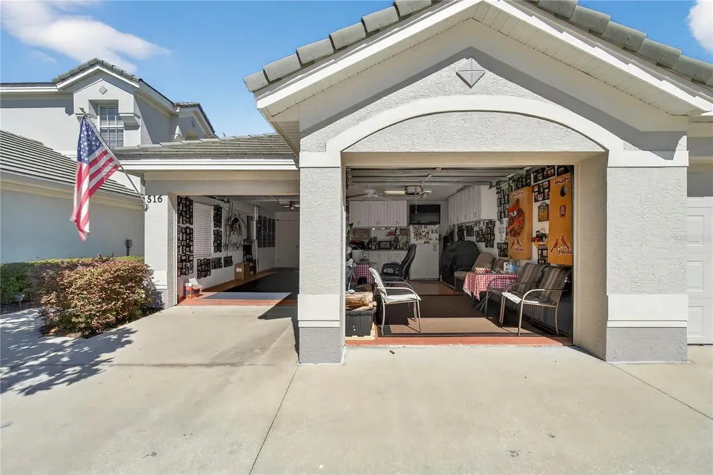 516 Grasslands Village Circle Lakeland FL 33803
