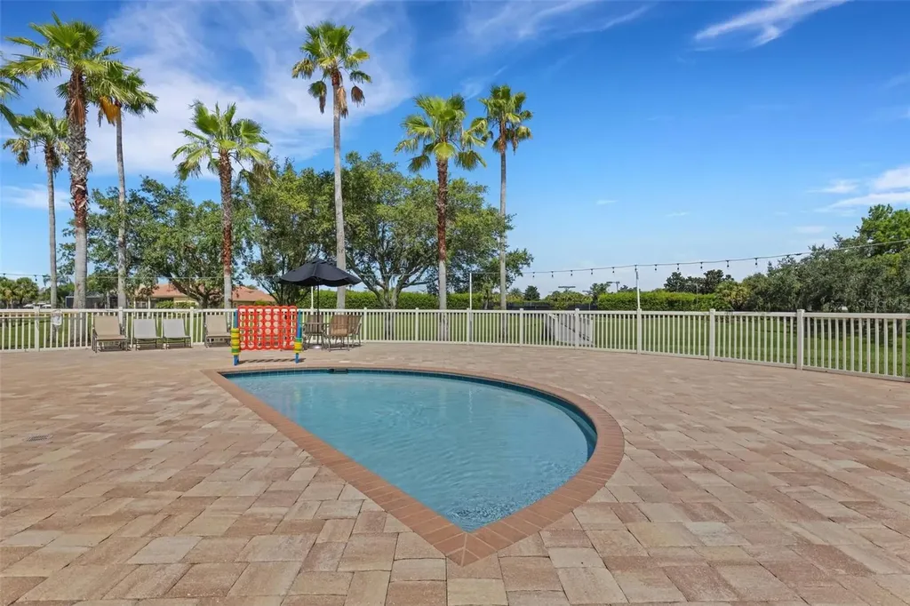 516 Grasslands Village Circle Lakeland FL 33803