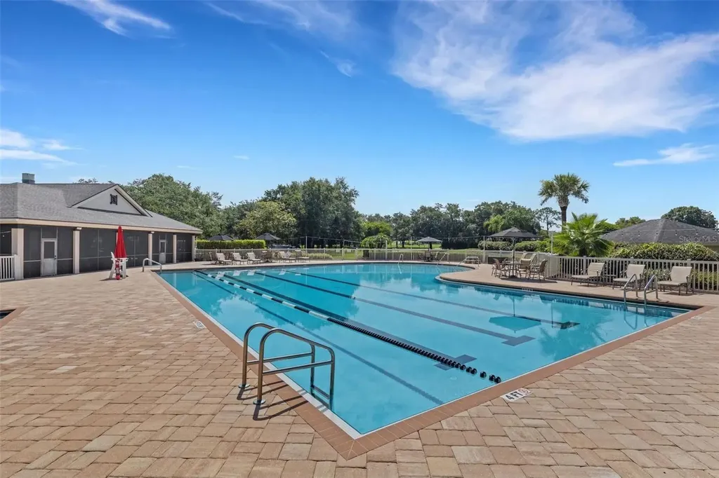 516 Grasslands Village Circle Lakeland FL 33803