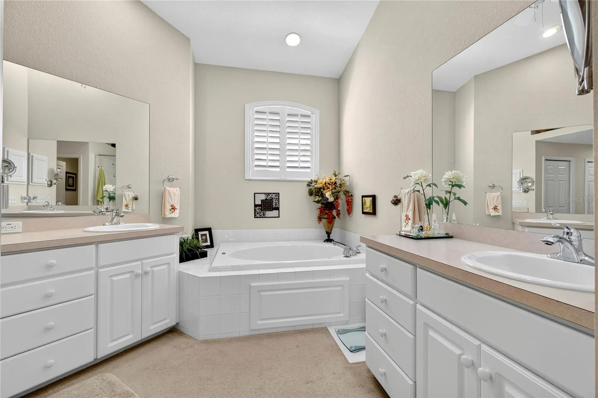 516 Grasslands Village Circle Lakeland FL 33803