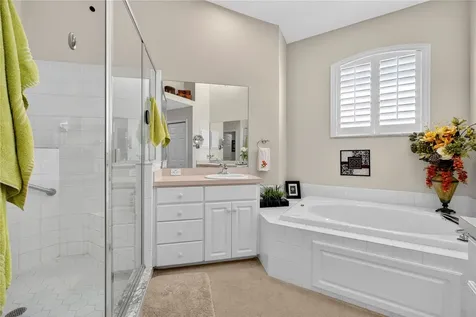 516 Grasslands Village Circle Lakeland FL 33803