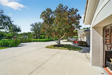 516 Grasslands Village Circle Lakeland FL 33803