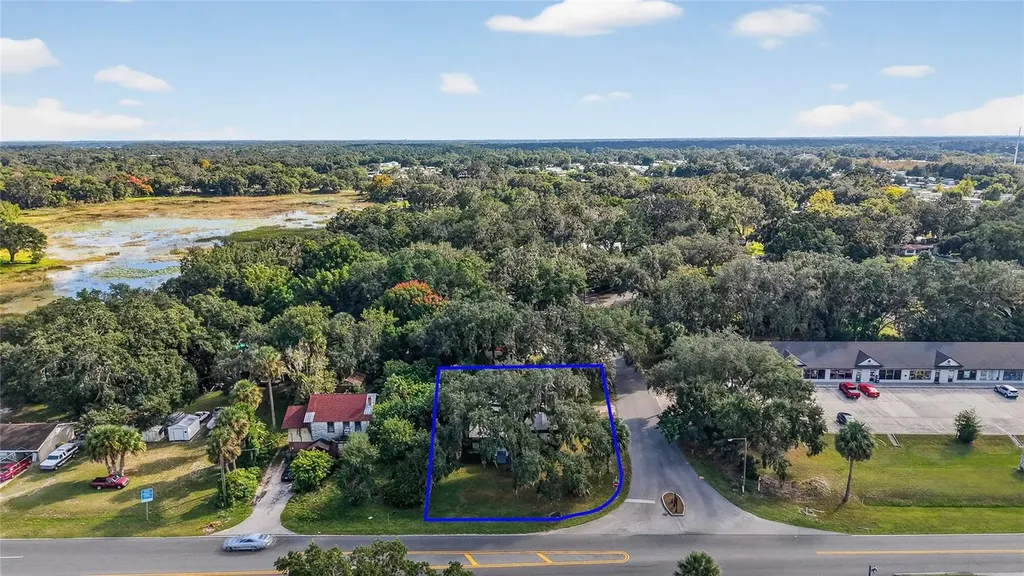 2419 W Main Street Leesburg FL 34748