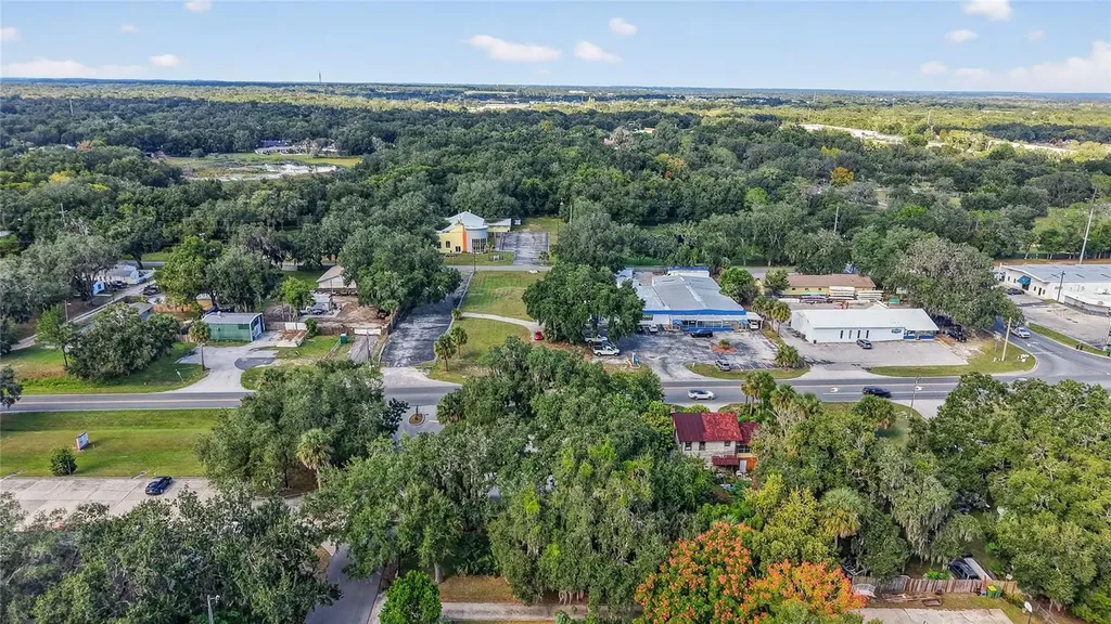 2419 W Main Street Leesburg FL 34748