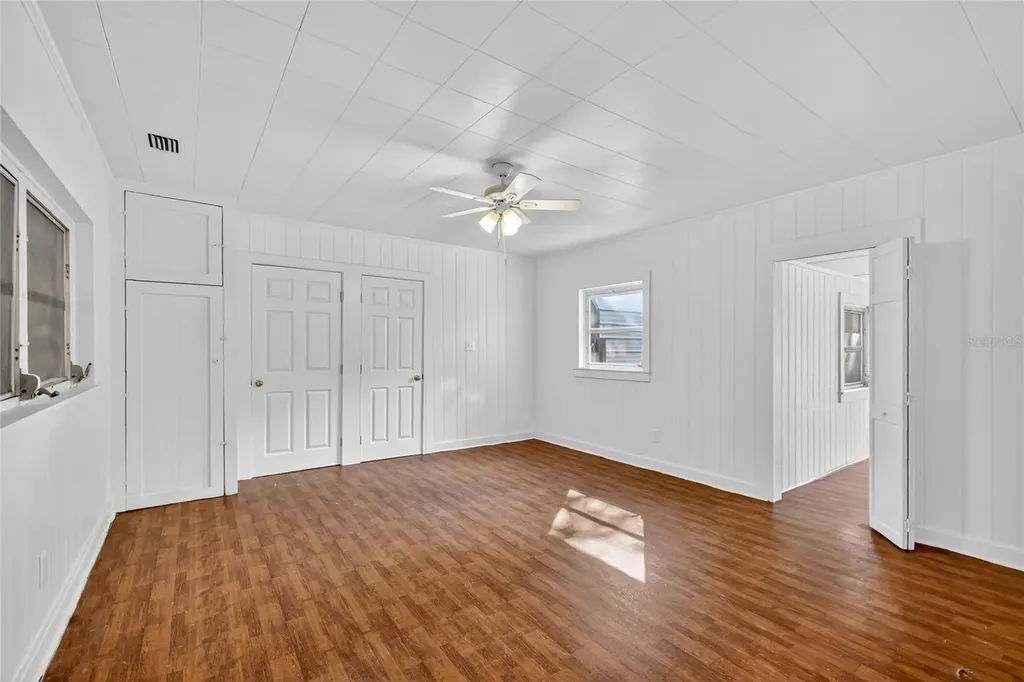 2419 W Main Street Leesburg FL 34748