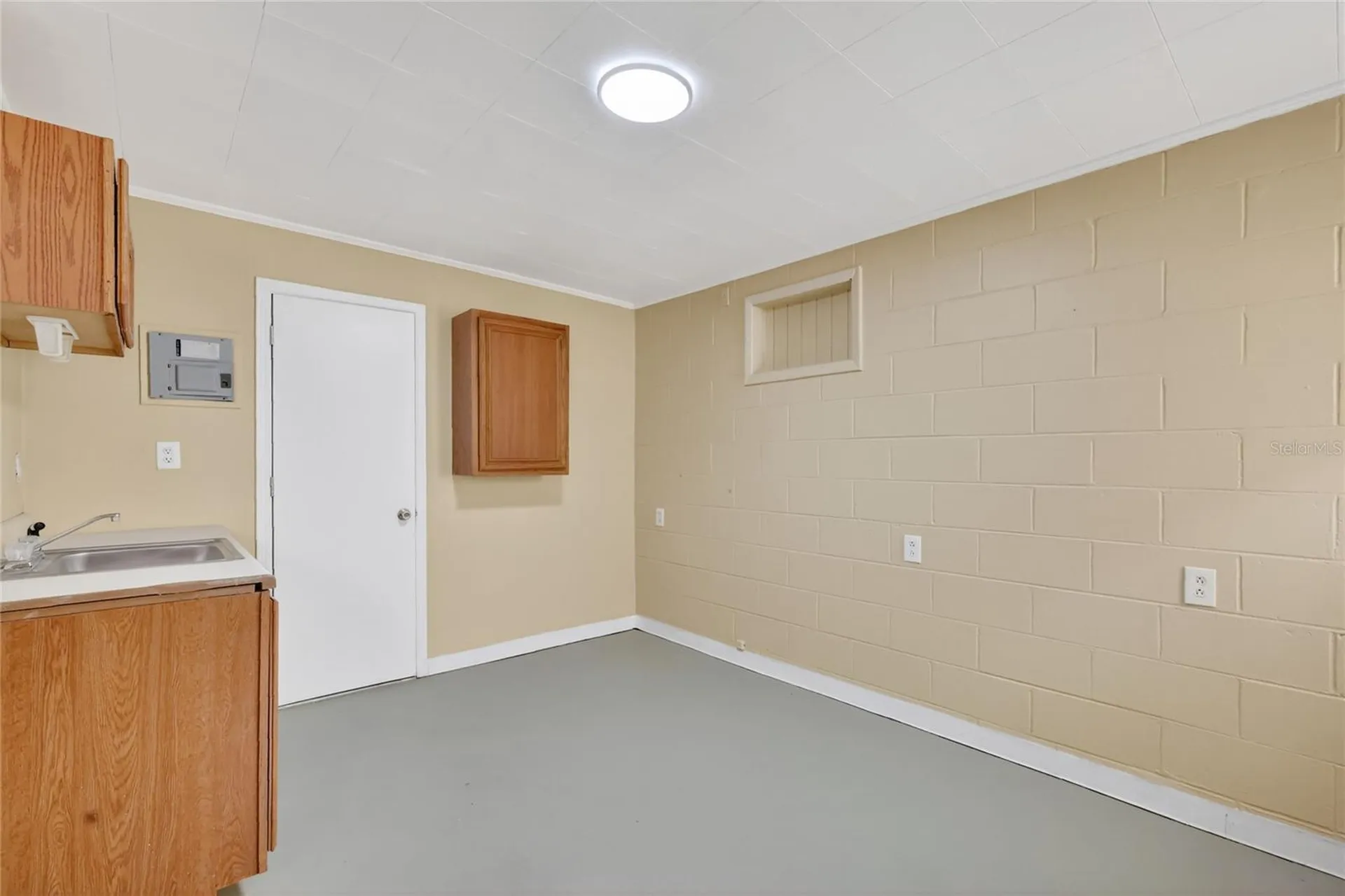 2419 W Main Street Leesburg FL 34748