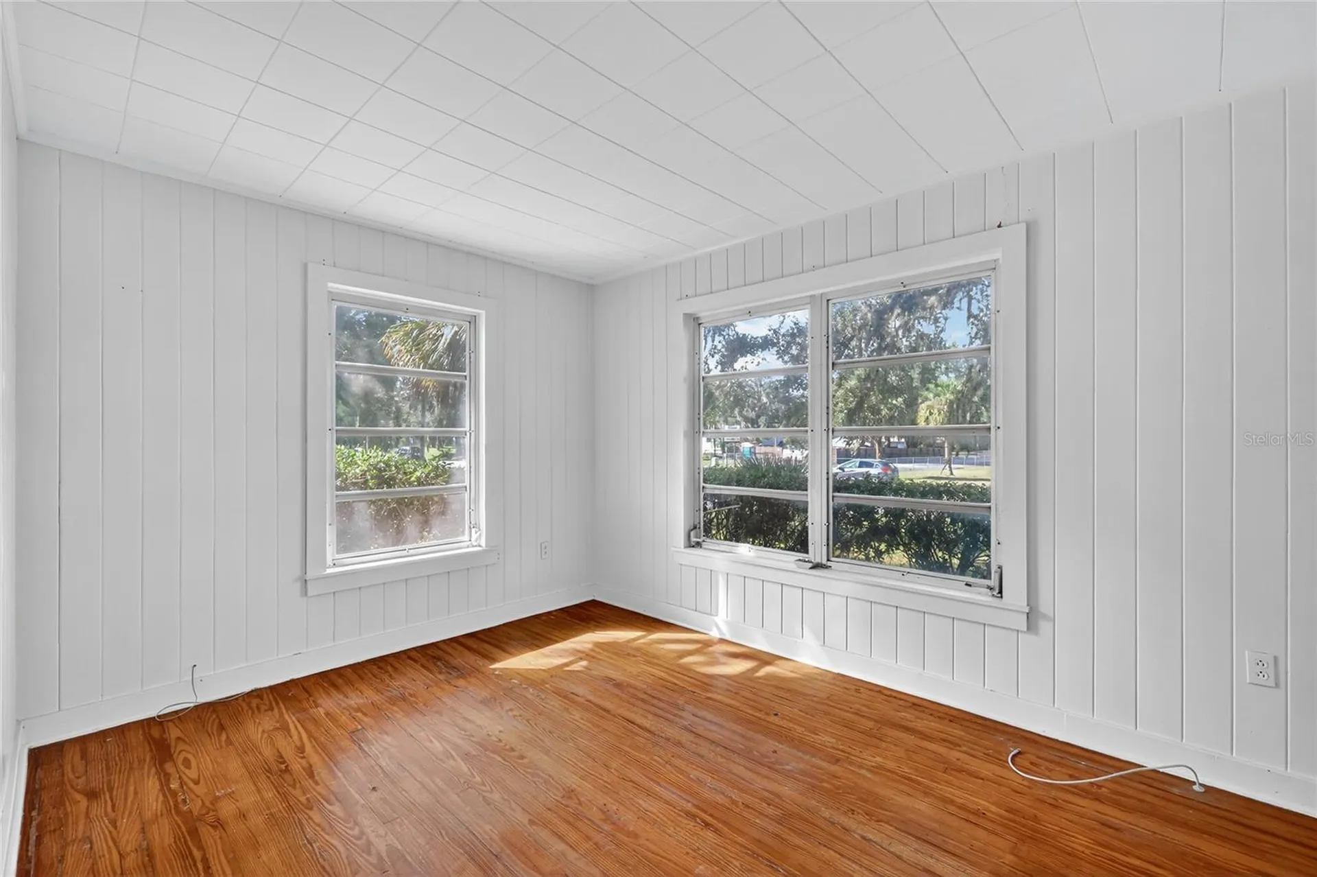 2419 W Main Street Leesburg FL 34748
