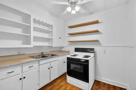 2419 W Main Street Leesburg FL 34748