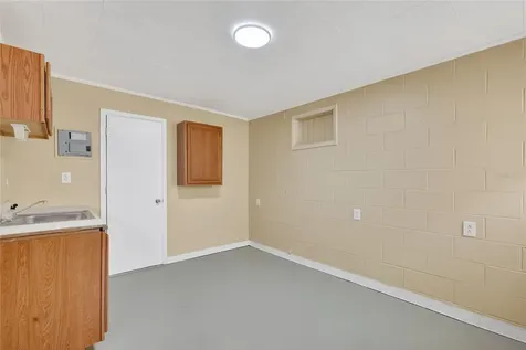 2419 W Main Street Leesburg FL 34748