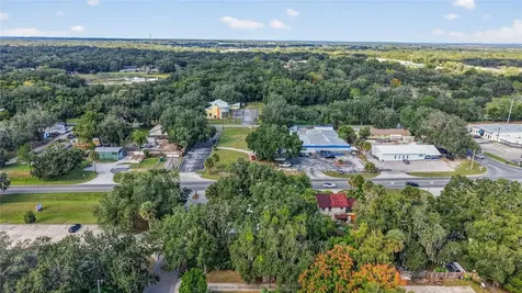 2419 W Main Street Leesburg FL 34748