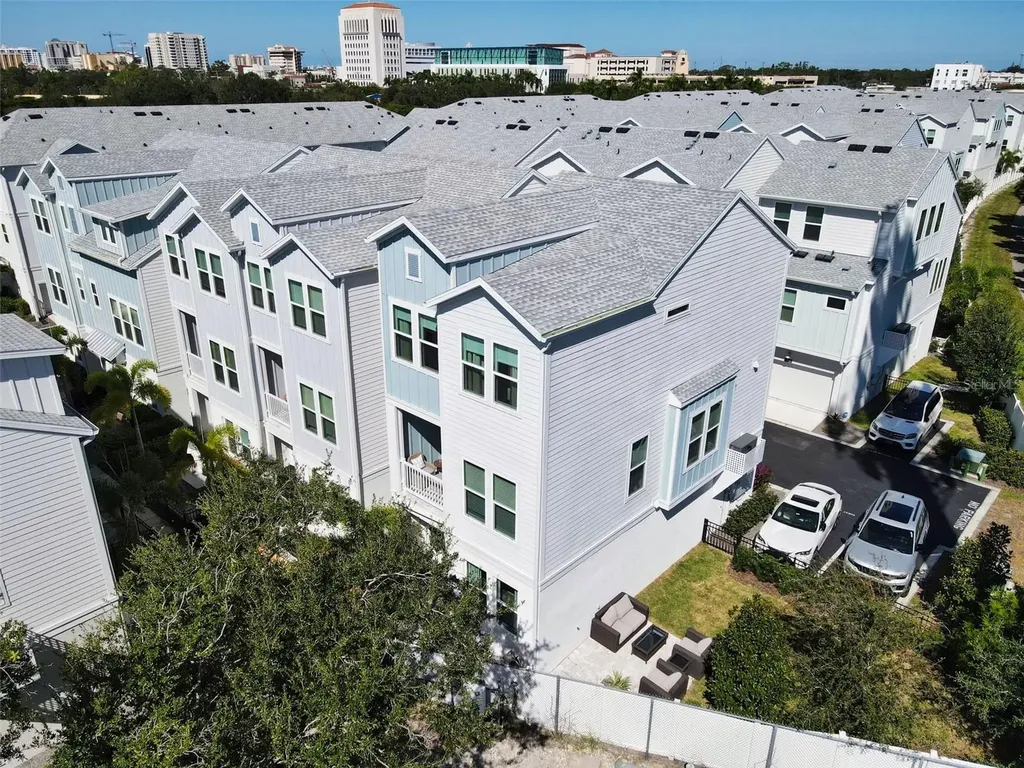 2467 Mangum Court Sarasota FL 34237