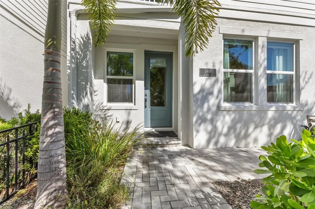 2467 Mangum Court Sarasota FL 34237