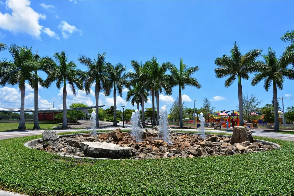 2467 Mangum Court Sarasota FL 34237