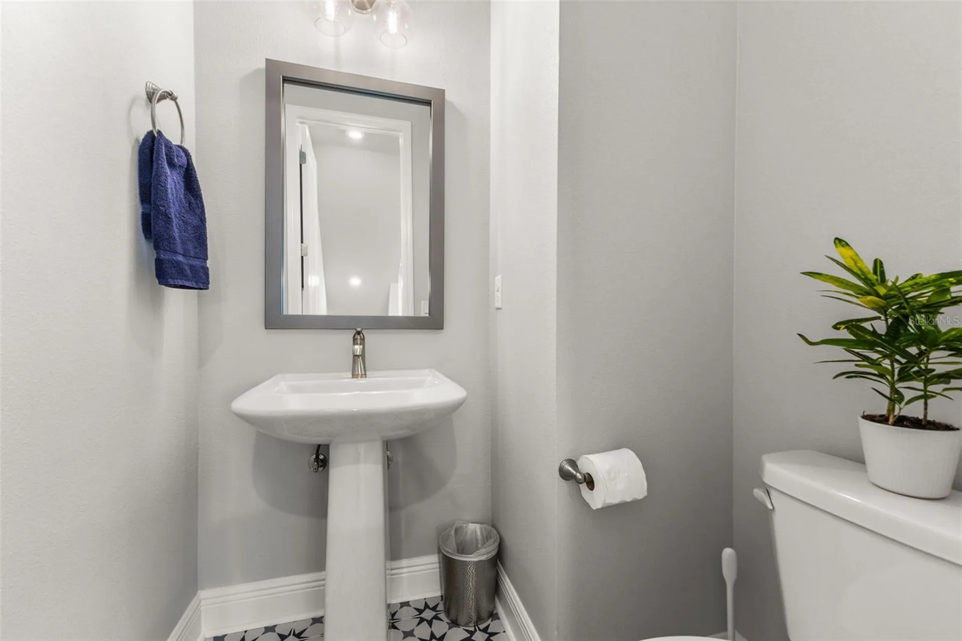 2467 Mangum Court Sarasota FL 34237