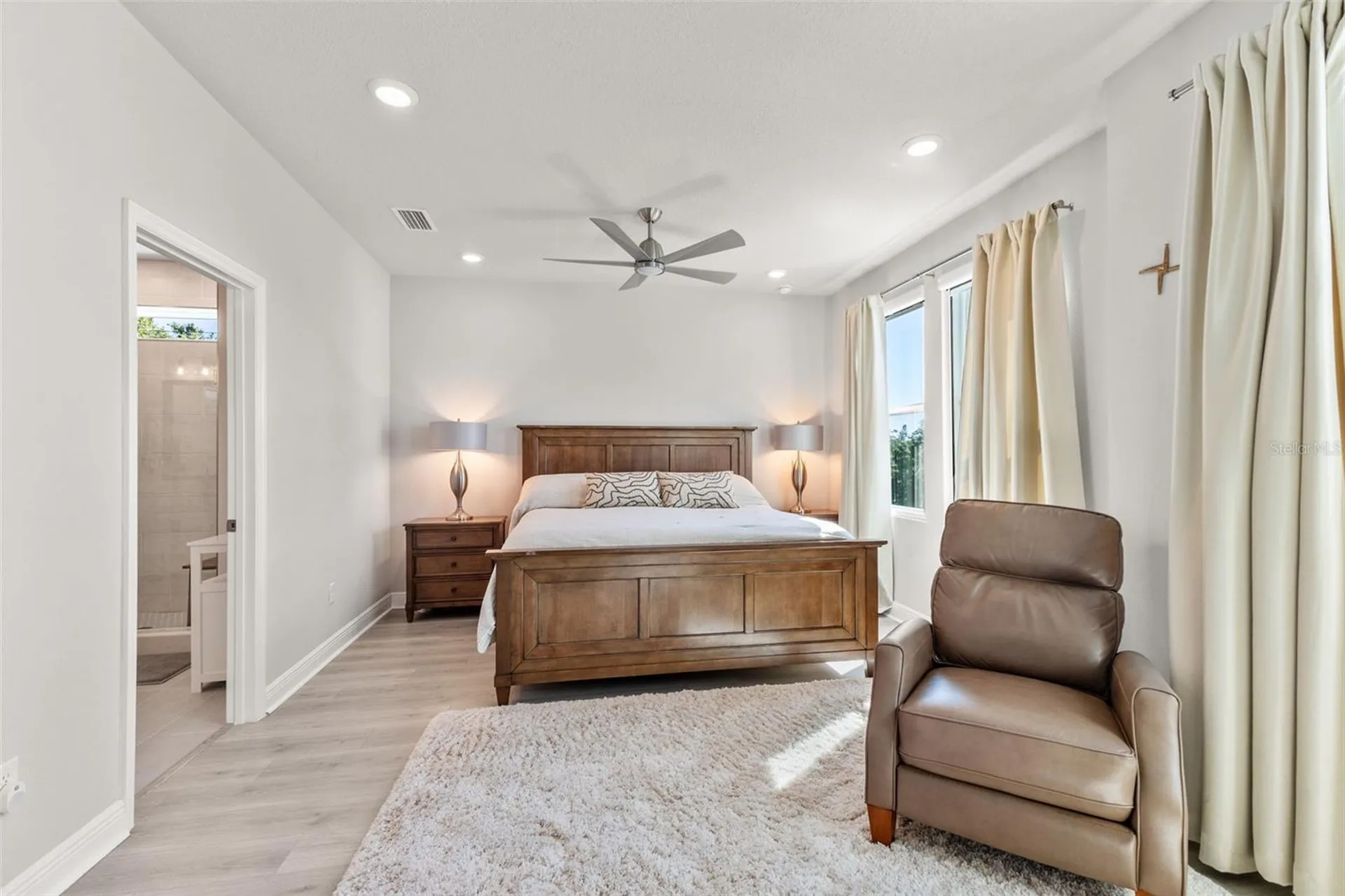 2467 Mangum Court Sarasota FL 34237