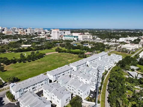 2467 Mangum Court Sarasota FL 34237