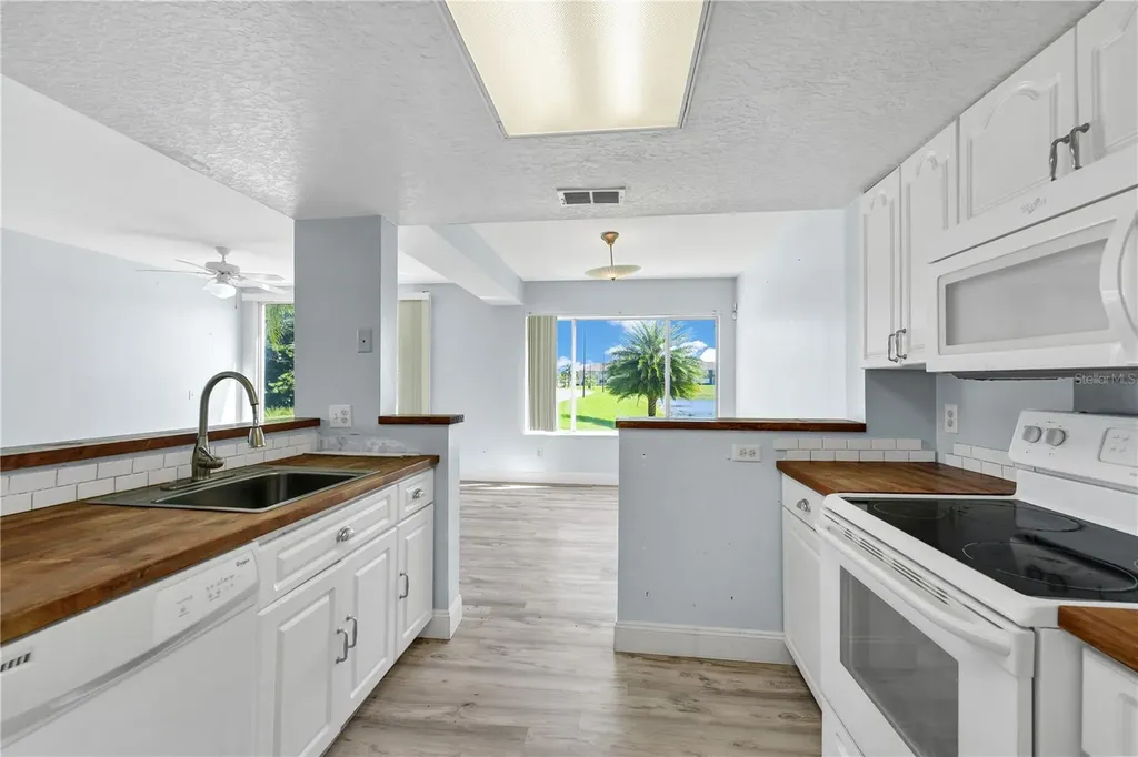 1335 Washington Palm Loop Davenport FL 33897