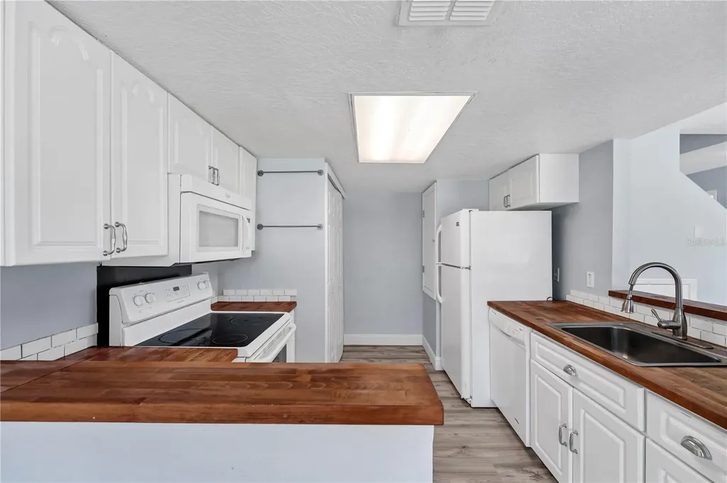 1335 Washington Palm Loop Davenport FL 33897