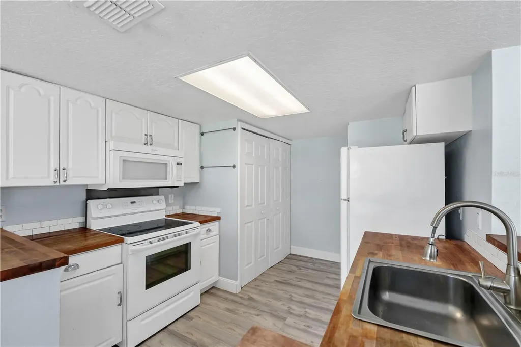 1335 Washington Palm Loop Davenport FL 33897