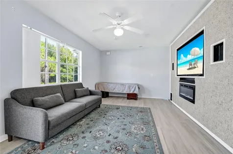 1335 Washington Palm Loop Davenport FL 33897