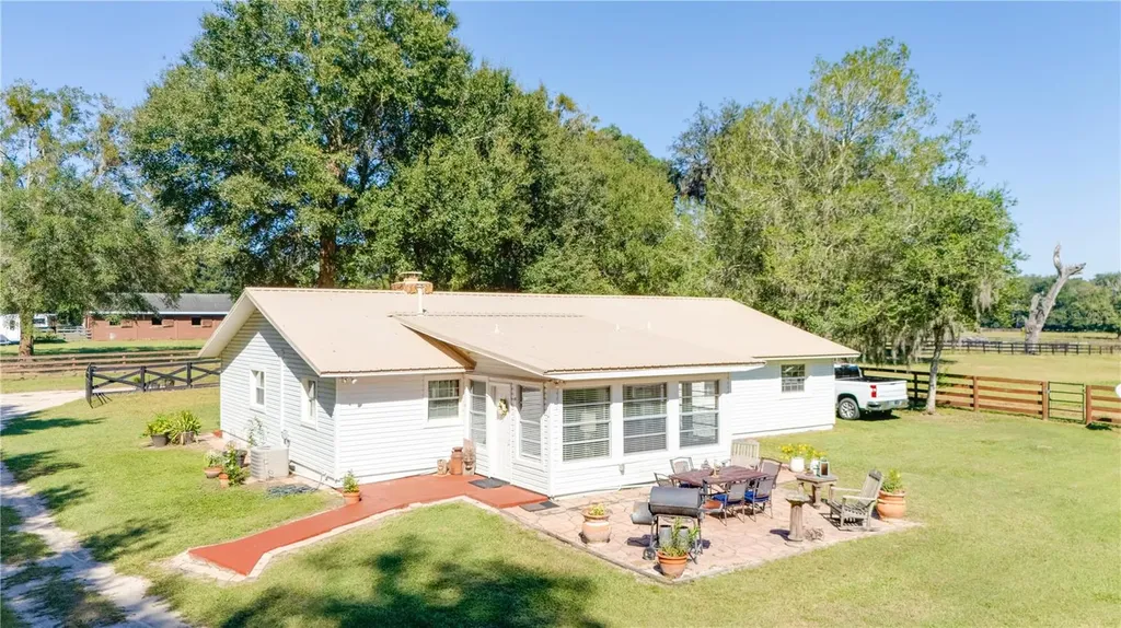 1480 NE 97 Street Anthony FL 32617