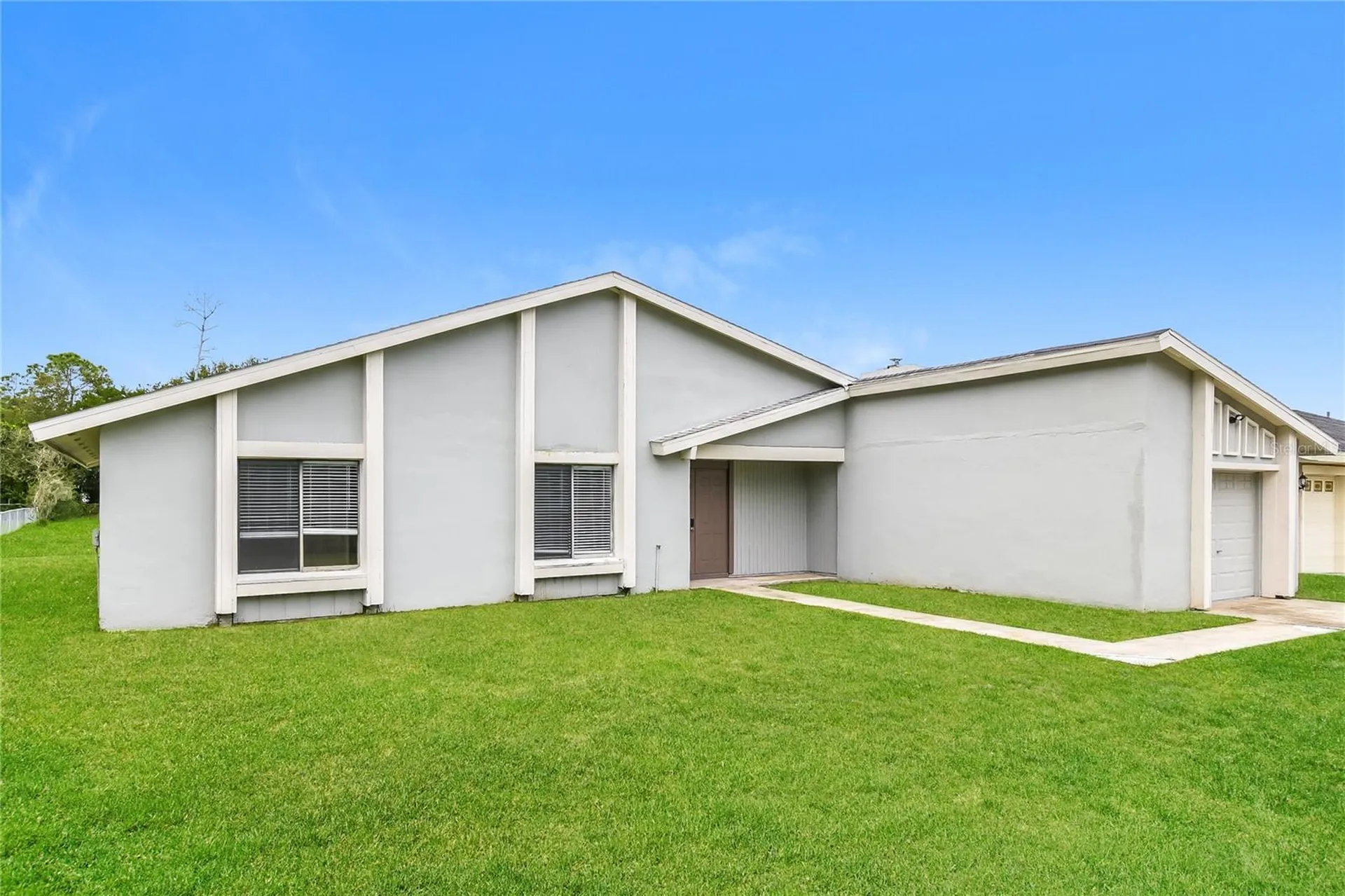820 E Flag Lane Kissimmee FL 34759