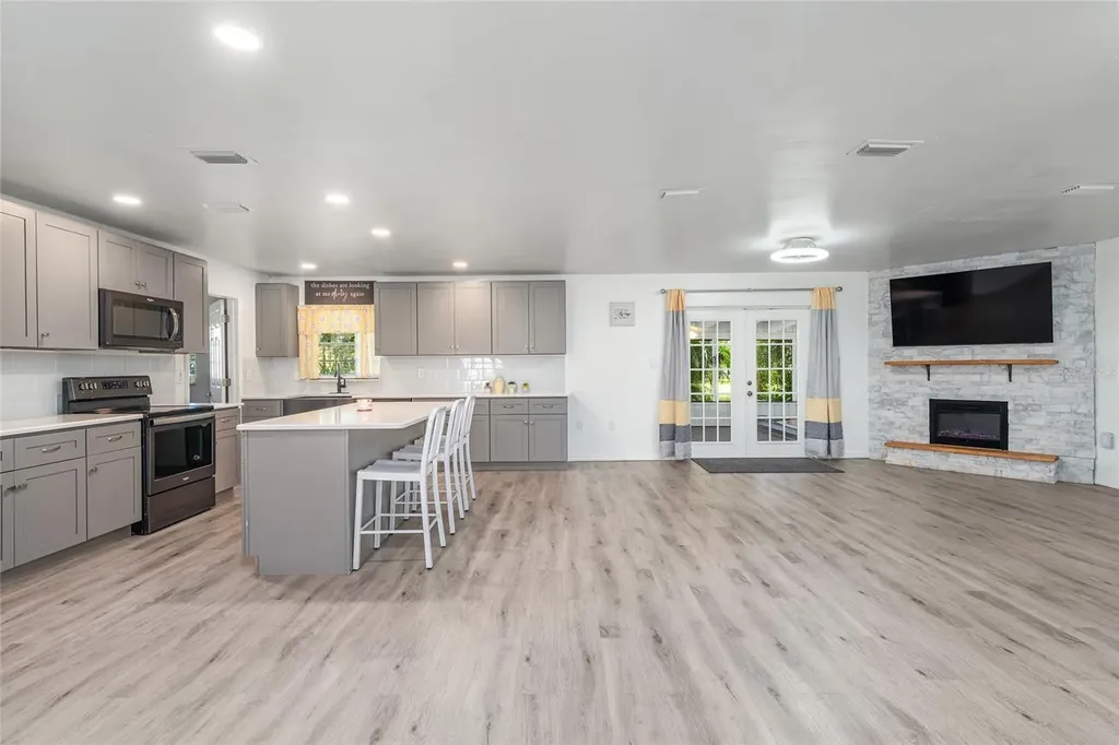 15 Adams Avenue Kissimmee FL 34744