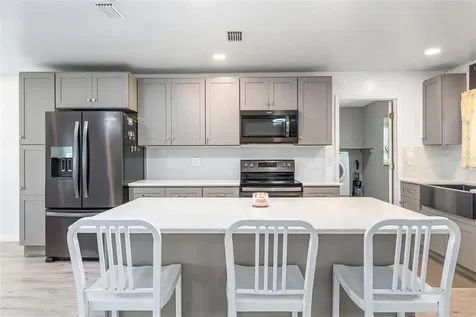 15 Adams Avenue Kissimmee FL 34744