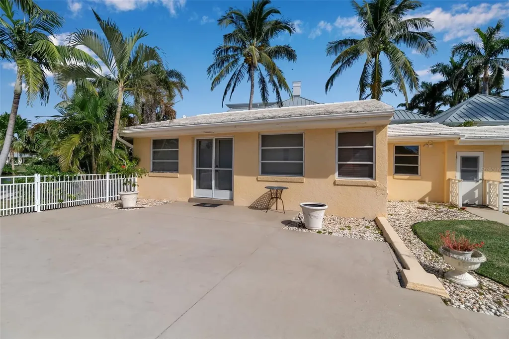 369 S Polk Drive Sarasota FL 34236
