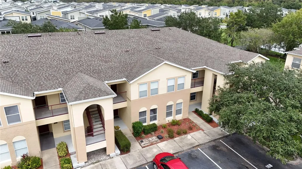 2814 Club Cortile Circle Kissimmee FL 34746