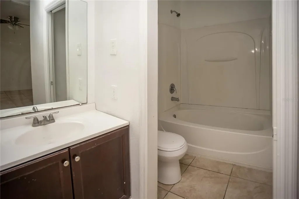 2814 Club Cortile Circle Kissimmee FL 34746