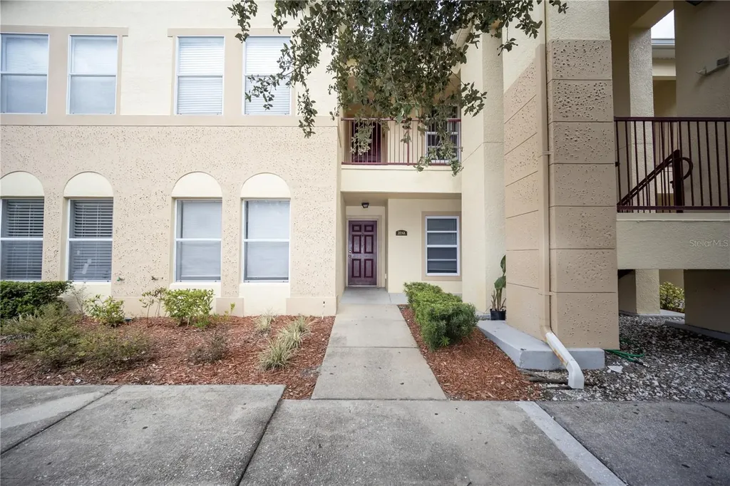2814 Club Cortile Circle Kissimmee FL 34746