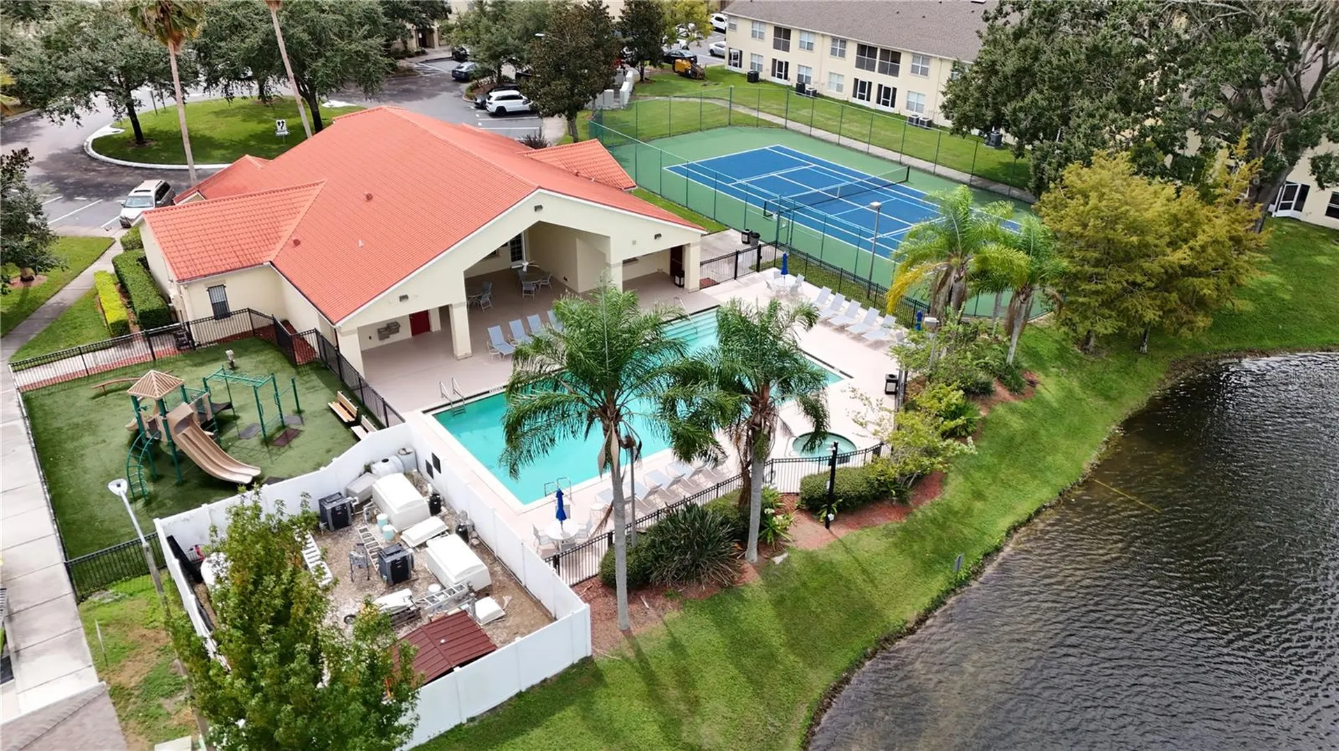2814 Club Cortile Circle Kissimmee FL 34746