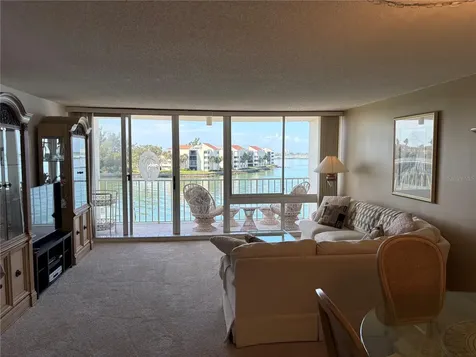 5281 Isla Key Boulevard S St Petersburg FL 33715
