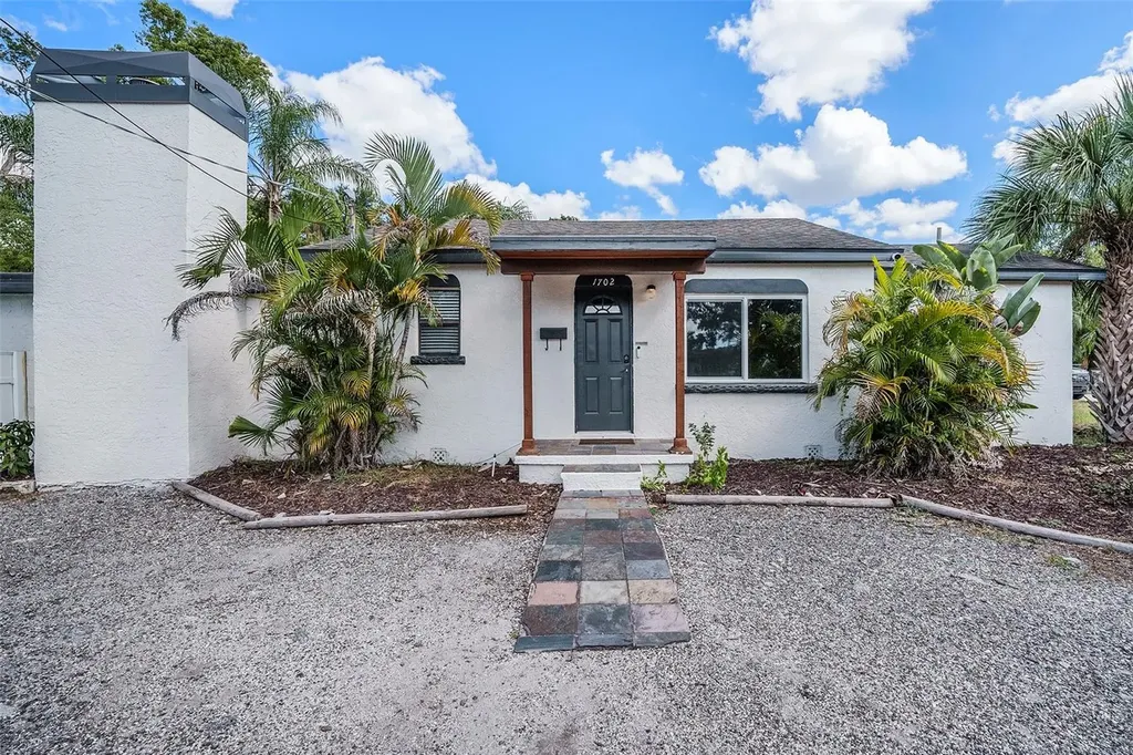 1702 E Knollwood Street Tampa FL 33610