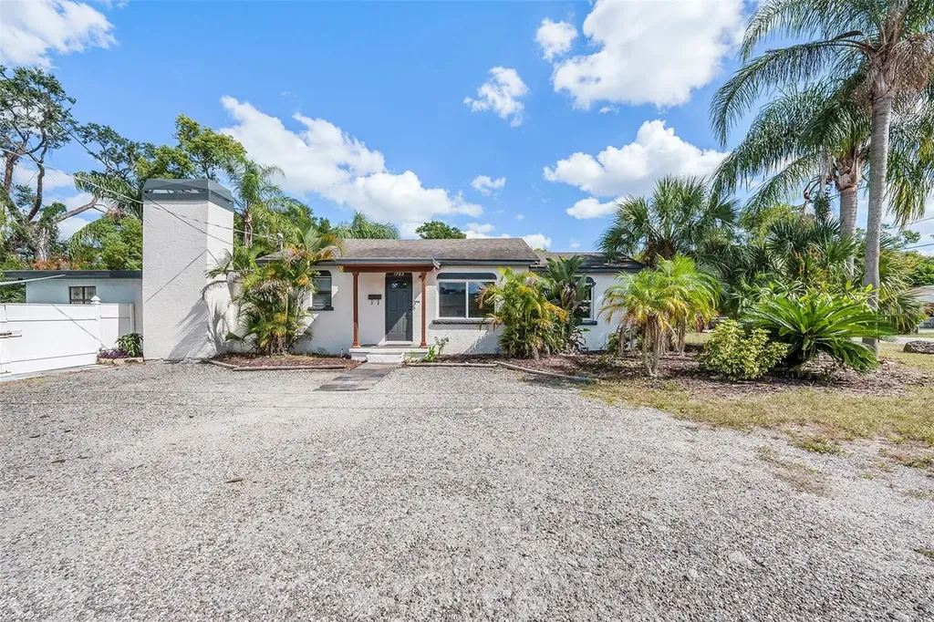 1702 E Knollwood Street Tampa FL 33610