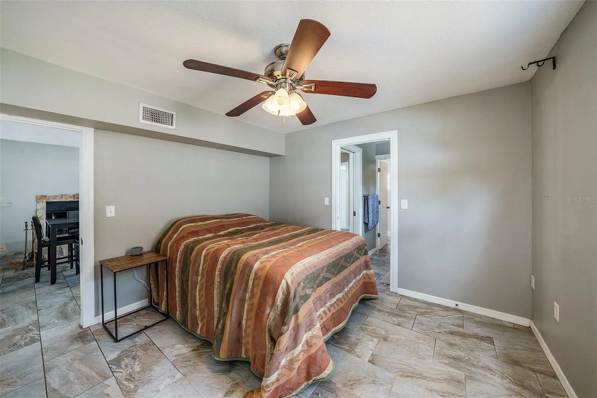1702 E Knollwood Street Tampa FL 33610
