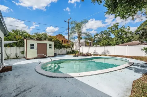 1702 E Knollwood Street Tampa FL 33610