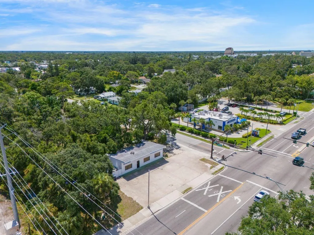 1000 N Washington Boulevard Sarasota FL 34236