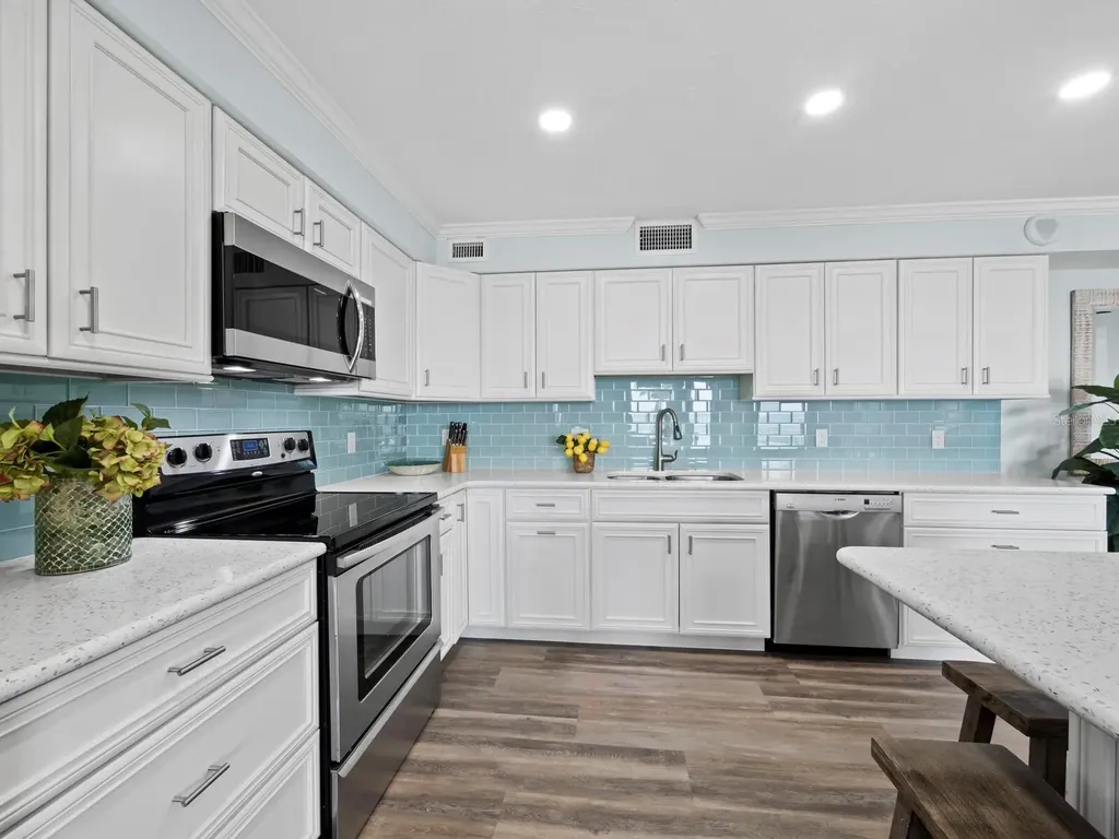 2295 Gulf Of Mexico Drive Longboat Key FL 34228