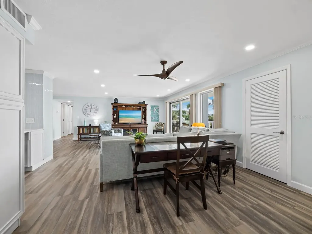 2295 Gulf Of Mexico Drive Longboat Key FL 34228