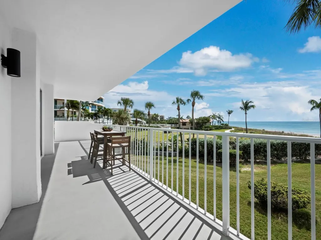 2295 Gulf Of Mexico Drive Longboat Key FL 34228
