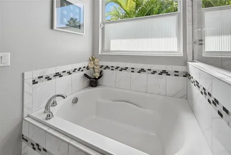 11525 Lake Lucaya Drive Riverview FL 33579
