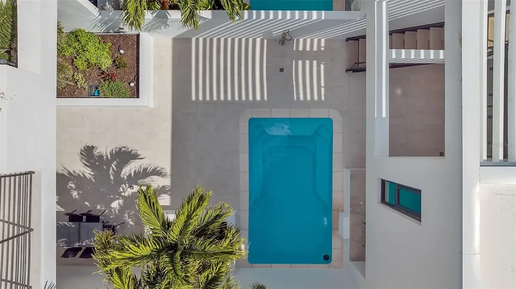 1542 4th Street Sarasota FL 34236