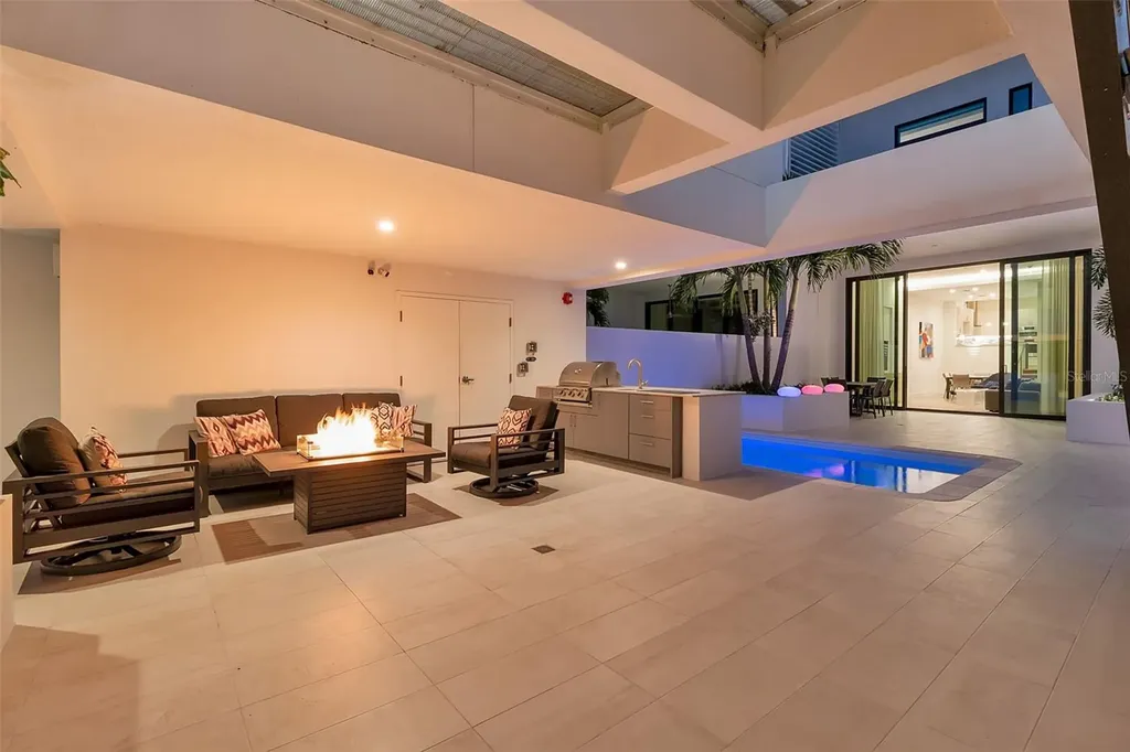 1542 4th Street Sarasota FL 34236