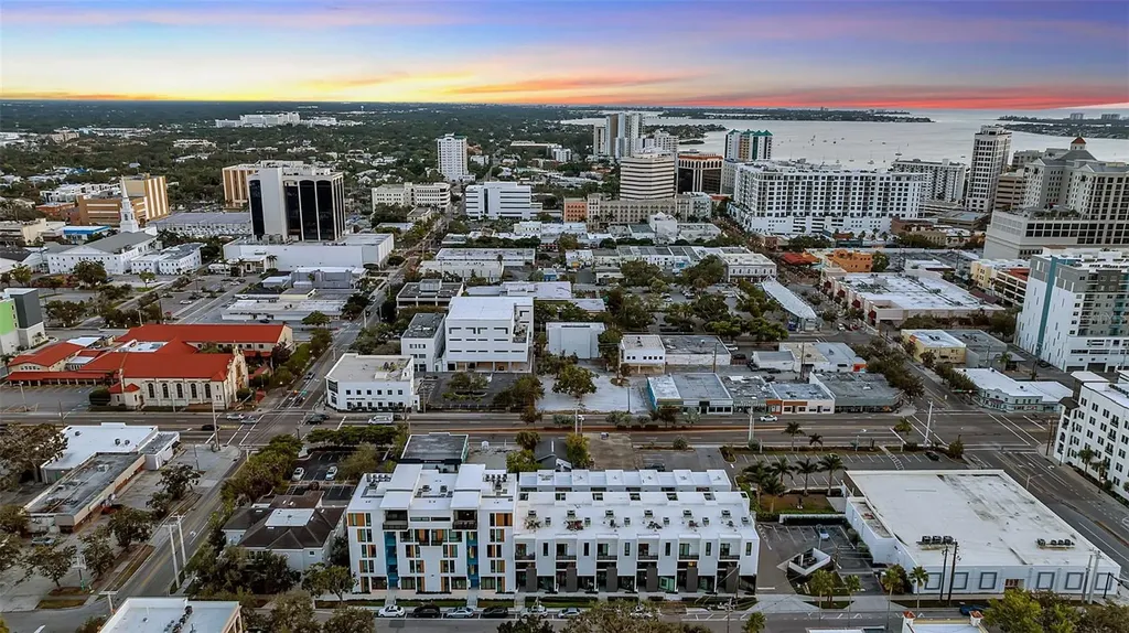 1542 4th Street Sarasota FL 34236