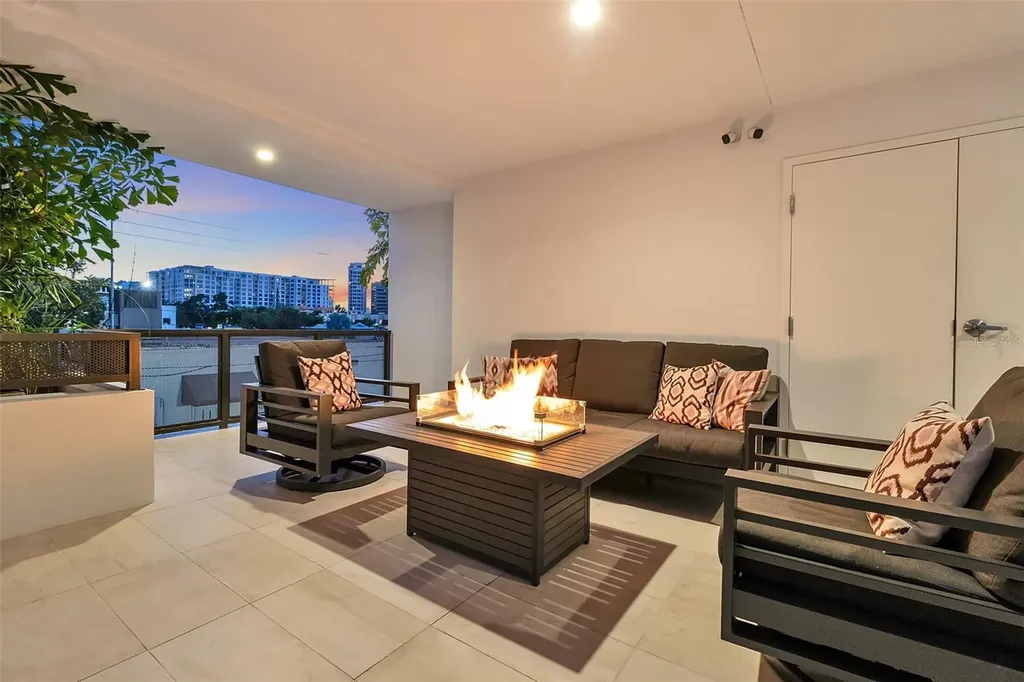 1542 4th Street Sarasota FL 34236