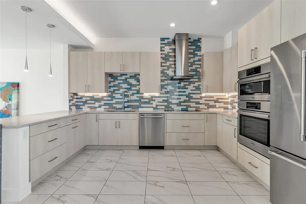 1542 4th Street Sarasota FL 34236